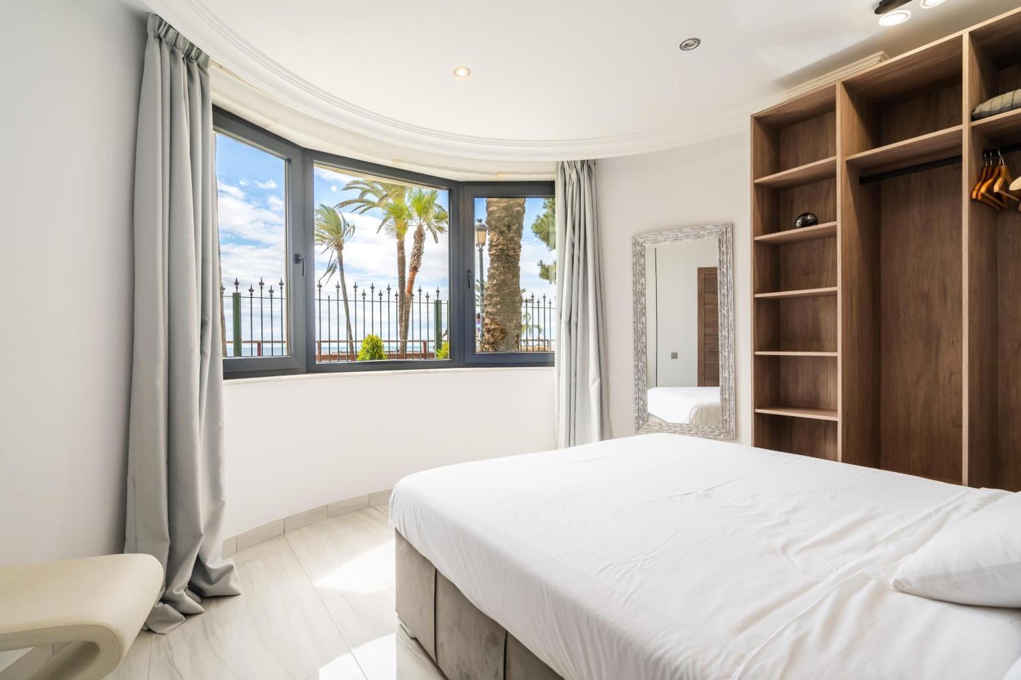 Puerto Banus Beach Apartments Marbella Esterno foto